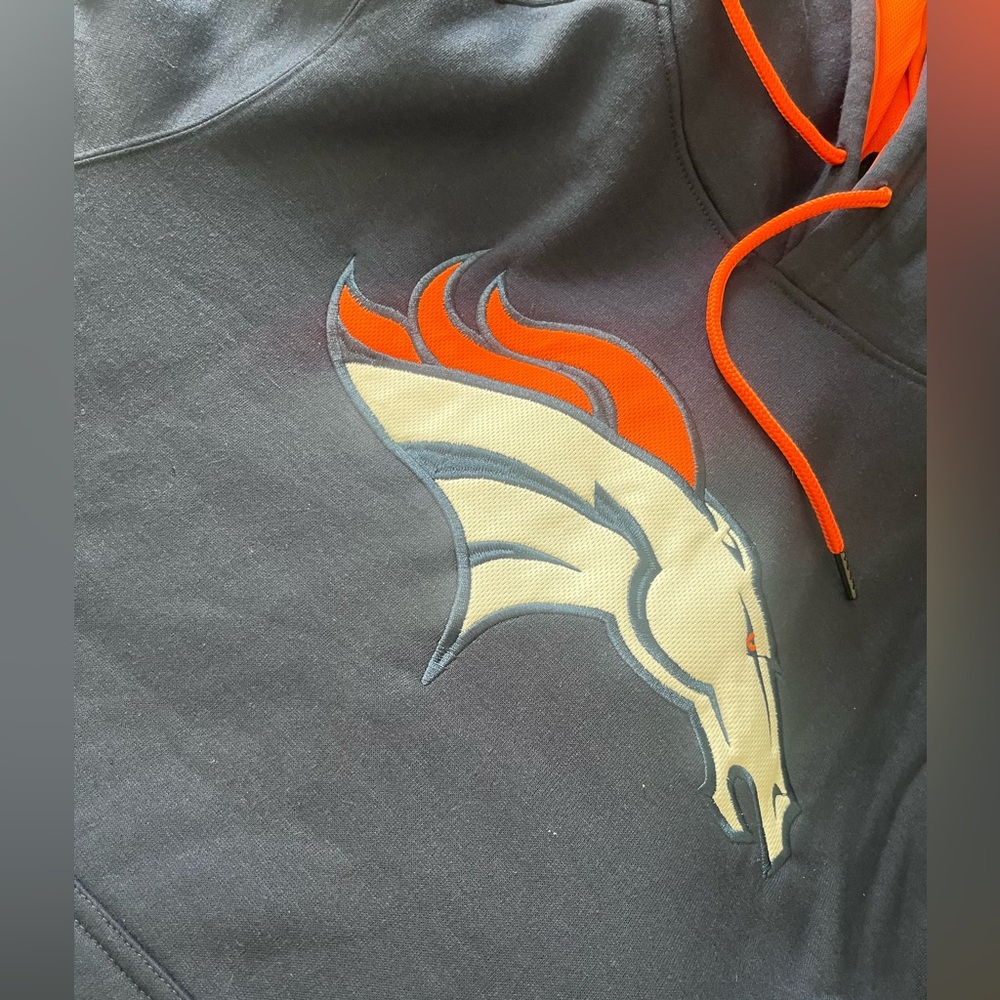 Broncos